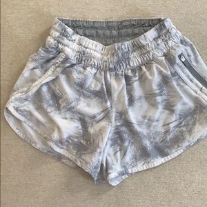 Lululemon running shorts perfect condition